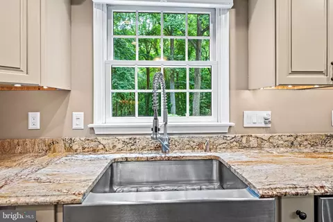 Kitchen - 2 Wetherbee Ct, Phoenix, MD 21131 photo 6 of 11