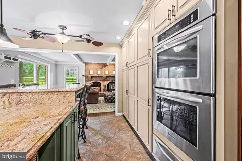 Kitchen - 2 Wetherbee Ct, Phoenix, MD 21131 photo 8 of 11