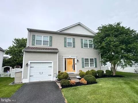 4 Granny Smith Ct, Middle River, MD 21220