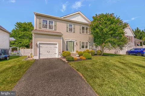 4 Granny Smith Ct, Middle River, MD 21220