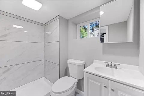 Bath - 1817 Winans Ave, Halethorpe, MD 21227 photo 2 of 3