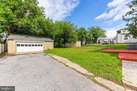 Exterior - 1817 Winans Ave, Halethorpe, MD 21227 photo 7 of 9