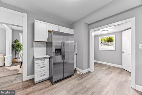 Entry Way - 1817 Winans Ave, Halethorpe, MD 21227 photo 6 of 21