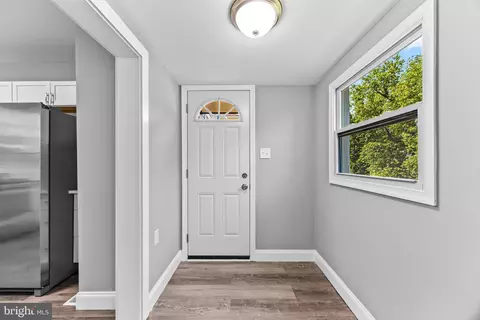 Entry Way - 1817 Winans Ave, Halethorpe, MD 21227 photo 10 of 21