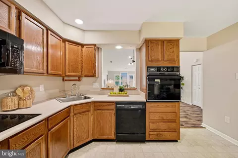 9526 Hallhurst Rd, Nottingham, MD 21236 photo 15