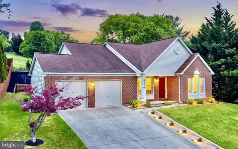 9526 Hallhurst Rd, Nottingham, MD 21236 photo 2
