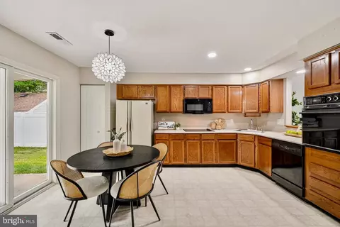 9526 Hallhurst Rd, Nottingham, MD 21236 photo 17