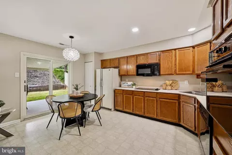 9526 Hallhurst Rd, Nottingham, MD 21236 photo 19