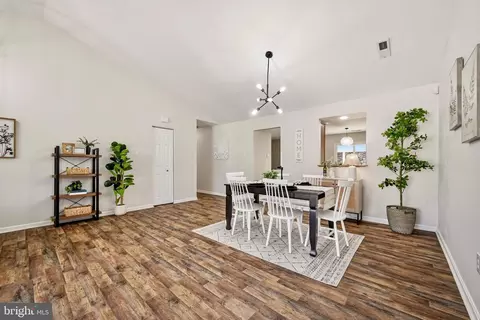 9526 Hallhurst Rd, Nottingham, MD 21236 photo 12