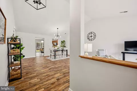 9526 Hallhurst Rd, Nottingham, MD 21236 photo 4