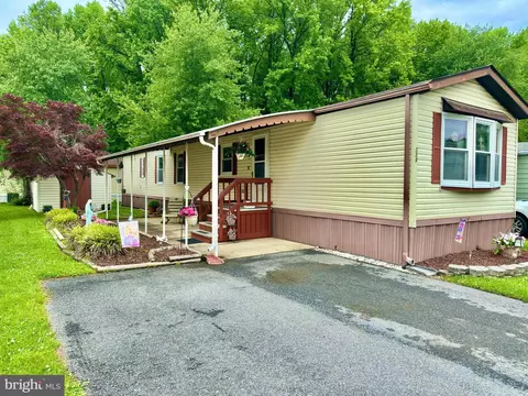 714 Gregwood Ct, Dundalk, MD 21222