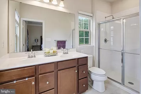 Bath - 10101 Campbell Blvd, Middle River, MD 21220 photo 2 of 4