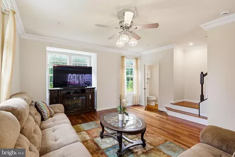 Living - 10101 Campbell Blvd, Middle River, MD 21220 photo 2 of 2