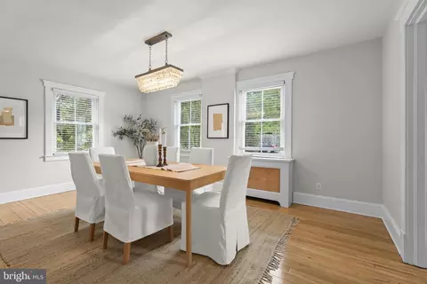 Dining - 923 Arran Rd, Baltimore, MD 21239 photo 3 of 6