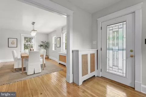 Entry Way - 923 Arran Rd, Baltimore, MD 21239 photo 3 of 12
