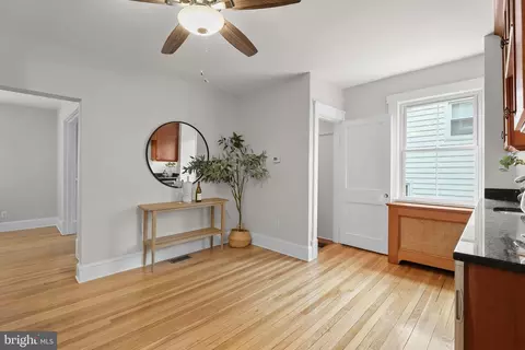 Entry Way - 923 Arran Rd, Baltimore, MD 21239 photo 6 of 12