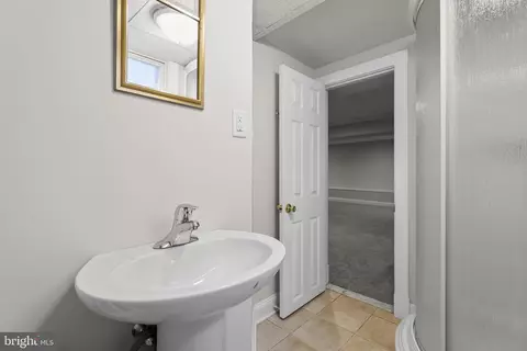 Bath - 923 Arran Rd, Baltimore, MD 21239 photo 8 of 8