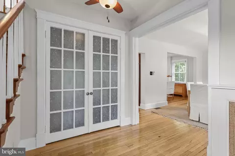 Entry Way - 923 Arran Rd, Baltimore, MD 21239 photo 2 of 12