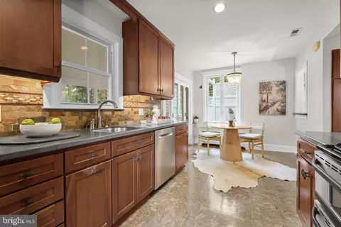 Kitchen - 923 Arran Rd, Baltimore, MD 21239 photo 4 of 5