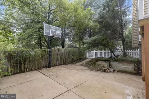 Exterior - 923 Arran Rd, Baltimore, MD 21239 photo 6 of 10
