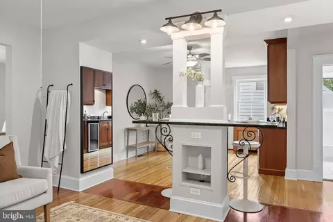 Entry Way - 923 Arran Rd, Baltimore, MD 21239 photo 4 of 12