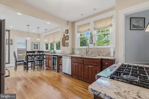 Kitchen - 516 Dunkirk Rd, Baltimore, MD 21212 photo 2 of 2