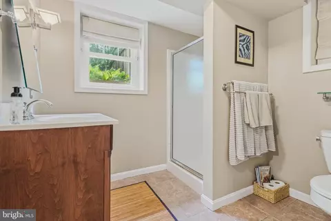 Bath - 516 Dunkirk Rd, Baltimore, MD 21212 photo 3 of 3