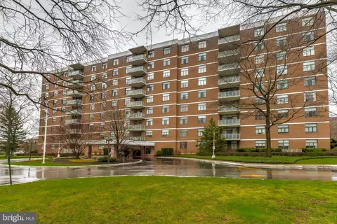 1 Slade Ave #203, Pikesville, MD 21208