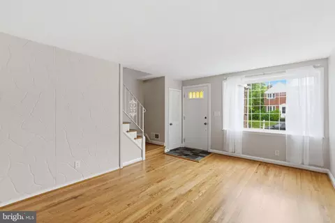 Living - 762 Fulbrook Rd, Dundalk, MD 21222 photo 1 of 4