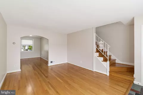 Living - 762 Fulbrook Rd, Dundalk, MD 21222 photo 3 of 4