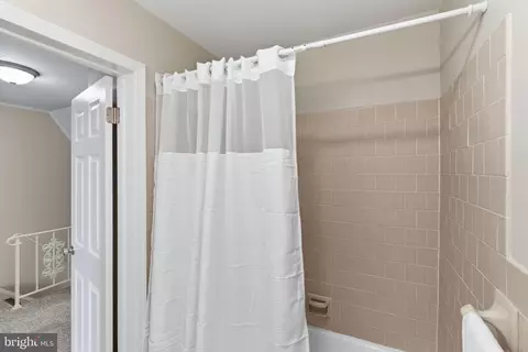 Bath - 762 Fulbrook Rd, Dundalk, MD 21222 photo 2 of 3