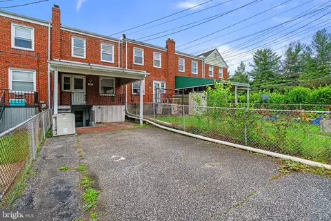 Exterior - 762 Fulbrook Rd, Dundalk, MD 21222 photo 2 of 4