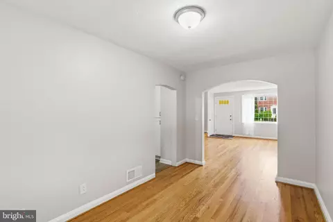 Entry Way - 762 Fulbrook Rd, Dundalk, MD 21222 photo 1 of 2