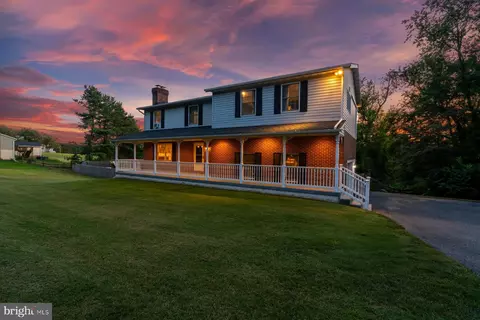 18816 Brick Store Rd, Hampstead, MD 21074