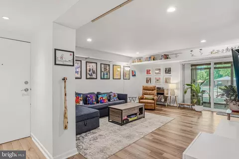1811 Snow Meadow Ln #T-2, Baltimore, MD 21209