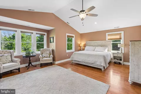 Bedroom - 3632 Bay Dr, Middle River, MD 21220 photo 5 of 6