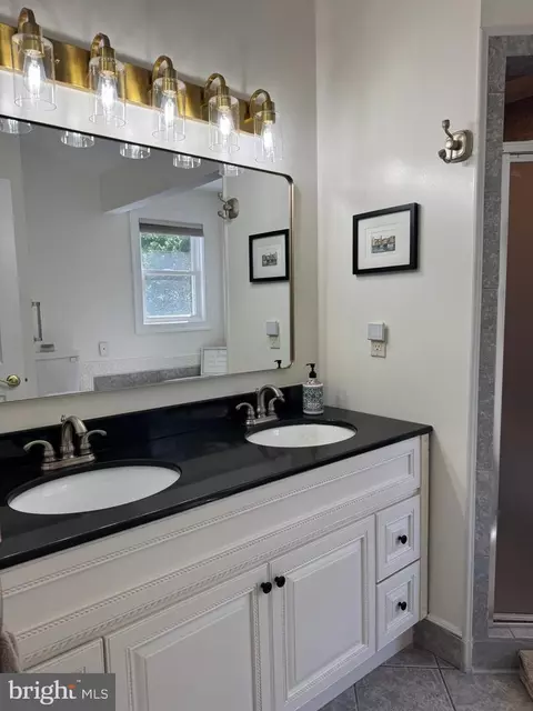 Bath - 3632 Bay Dr, Middle River, MD 21220 photo 2 of 6