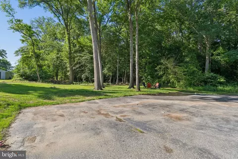 Exterior - 3632 Bay Dr, Middle River, MD 21220 photo 10 of 12