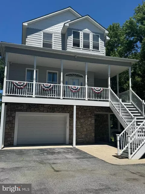 3632 Bay Dr, Middle River, MD 21220