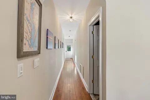 Entry Way - 3632 Bay Dr, Middle River, MD 21220 photo 5 of 6