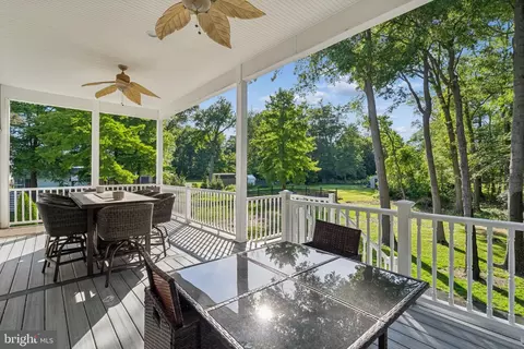 Exterior - 3632 Bay Dr, Middle River, MD 21220 photo 7 of 12