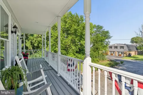 Exterior - 3632 Bay Dr, Middle River, MD 21220 photo 3 of 12