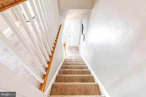 Entry Way - 162 Stanmore Rd, Baltimore, MD 21212 photo 2 of 3