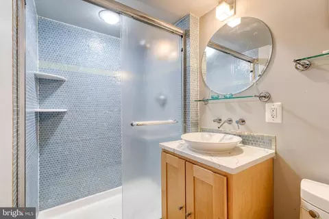 Bath - 162 Stanmore Rd, Baltimore, MD 21212 photo 2 of 2