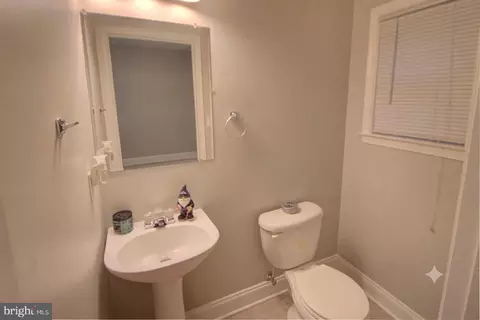 Entry Way - 401 Bigley, Halethorpe, MD 21227 photo 1 of 1