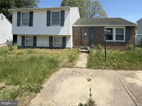 21 Woodmans Ct, Essex, MD 21221