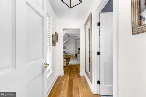 Entry Way - 5 Carroll Run Ct, Phoenix, MD 21131 photo 14 of 17