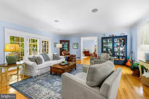 Living - 5 Carroll Run Ct, Phoenix, MD 21131 photo 2 of 2