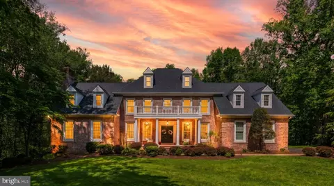 5 Carroll Run Ct, Phoenix, MD 21131