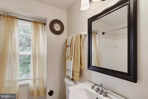 Bath - 5655 Utrecht Rd, Baltimore, MD 21206 photo 1 of 2
